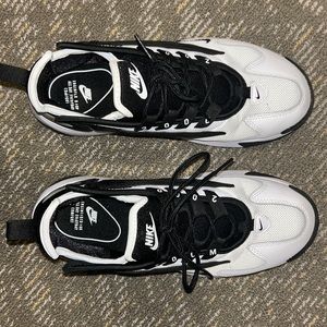 Nike Zoom womens 7.5